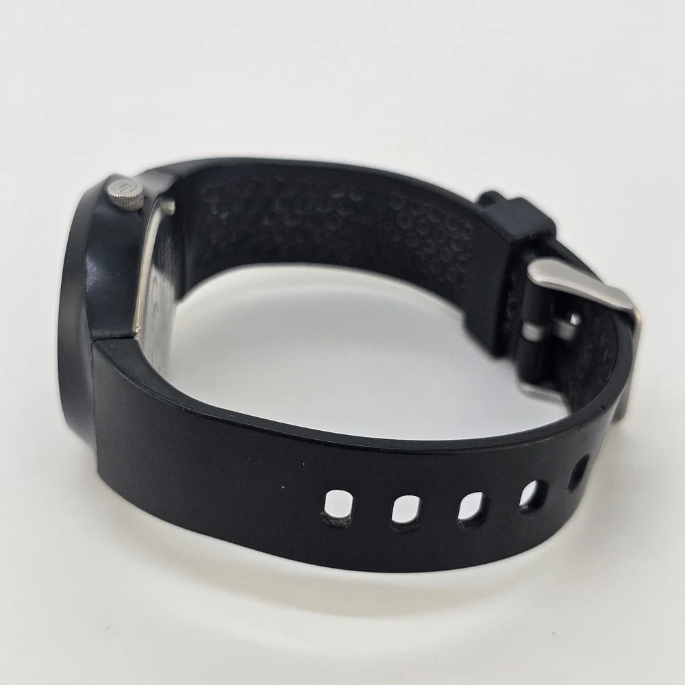 Geonaute Men's Watch 38MM Black Dial Black Plastic Bands New Battery